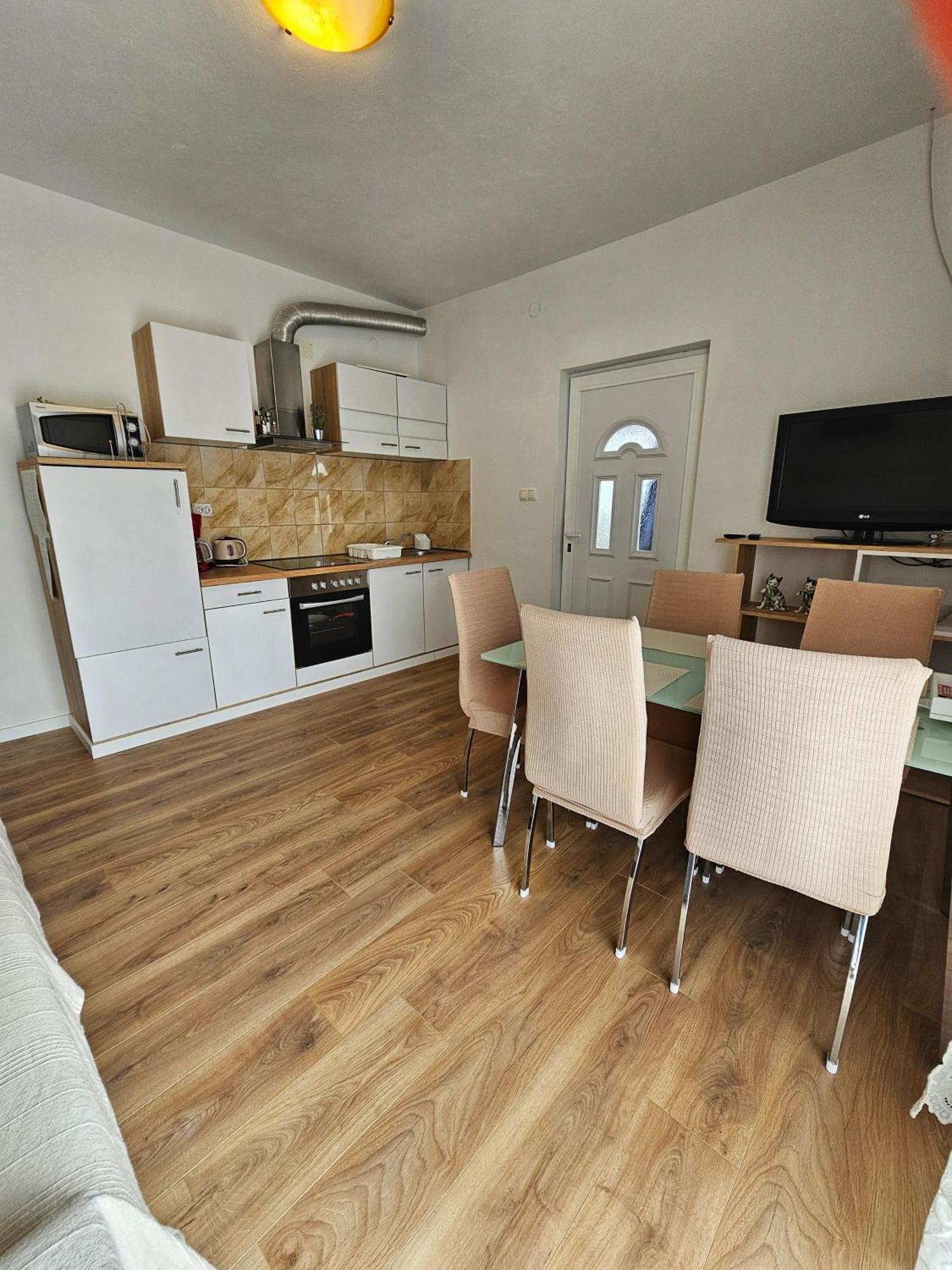 Plejic Apartment
